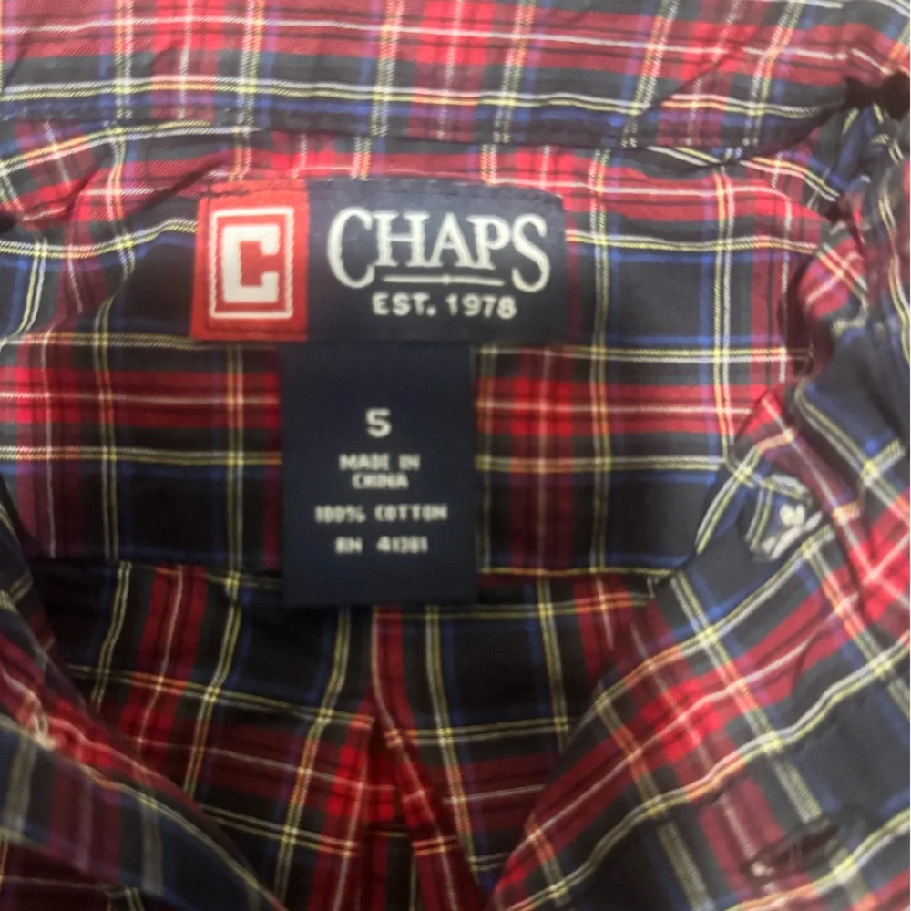 EUC Chaps Boys Long Sleeve Button Down in a size 5